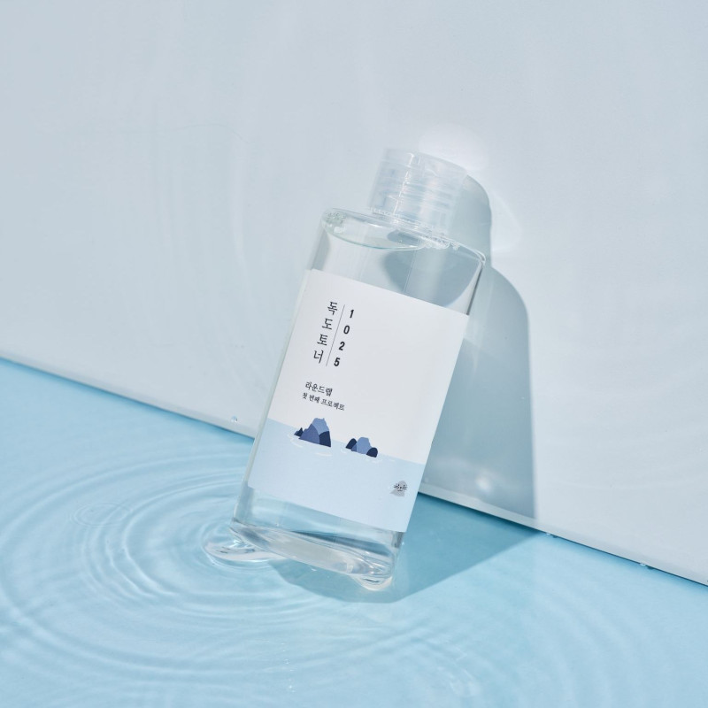Зволожуючий тонер з ефектом пілінгу ROUND LAB 1025 Dokdo Toner 200 ml